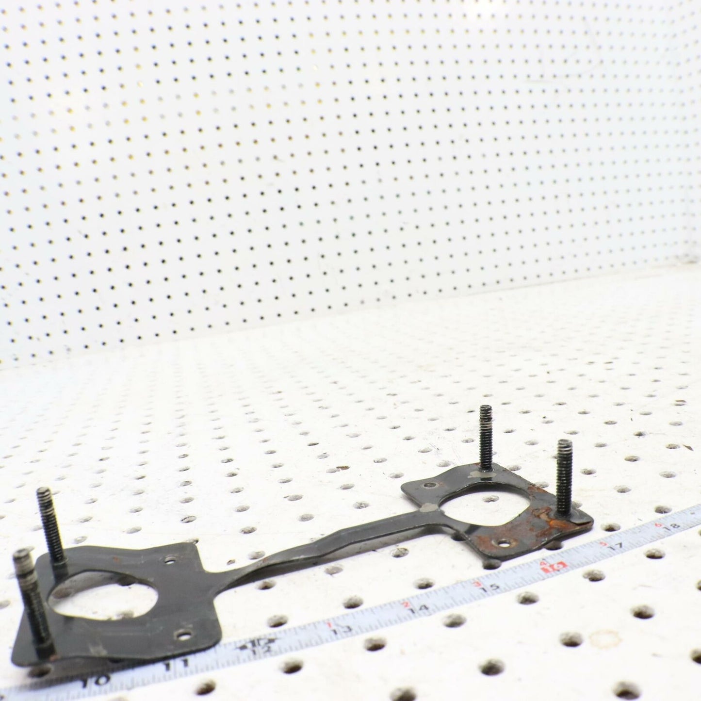 2006 POLARIS SWITCHBACK ECU CDI ECM COMPUTER BRACKET MOUNT 1014702-067