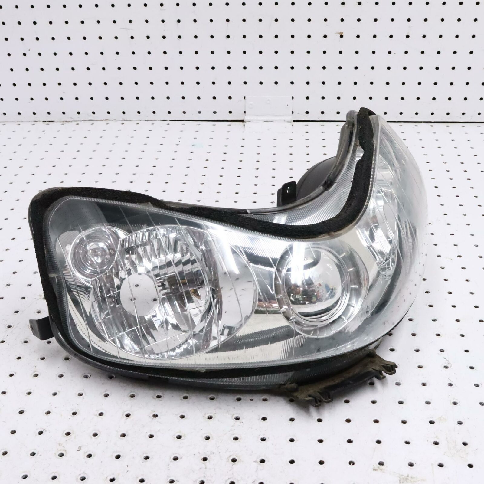 2006 POLARIS SWITCHBACK FRONT HEAD LIGHT LAMP HEADLIGHT 2410397
