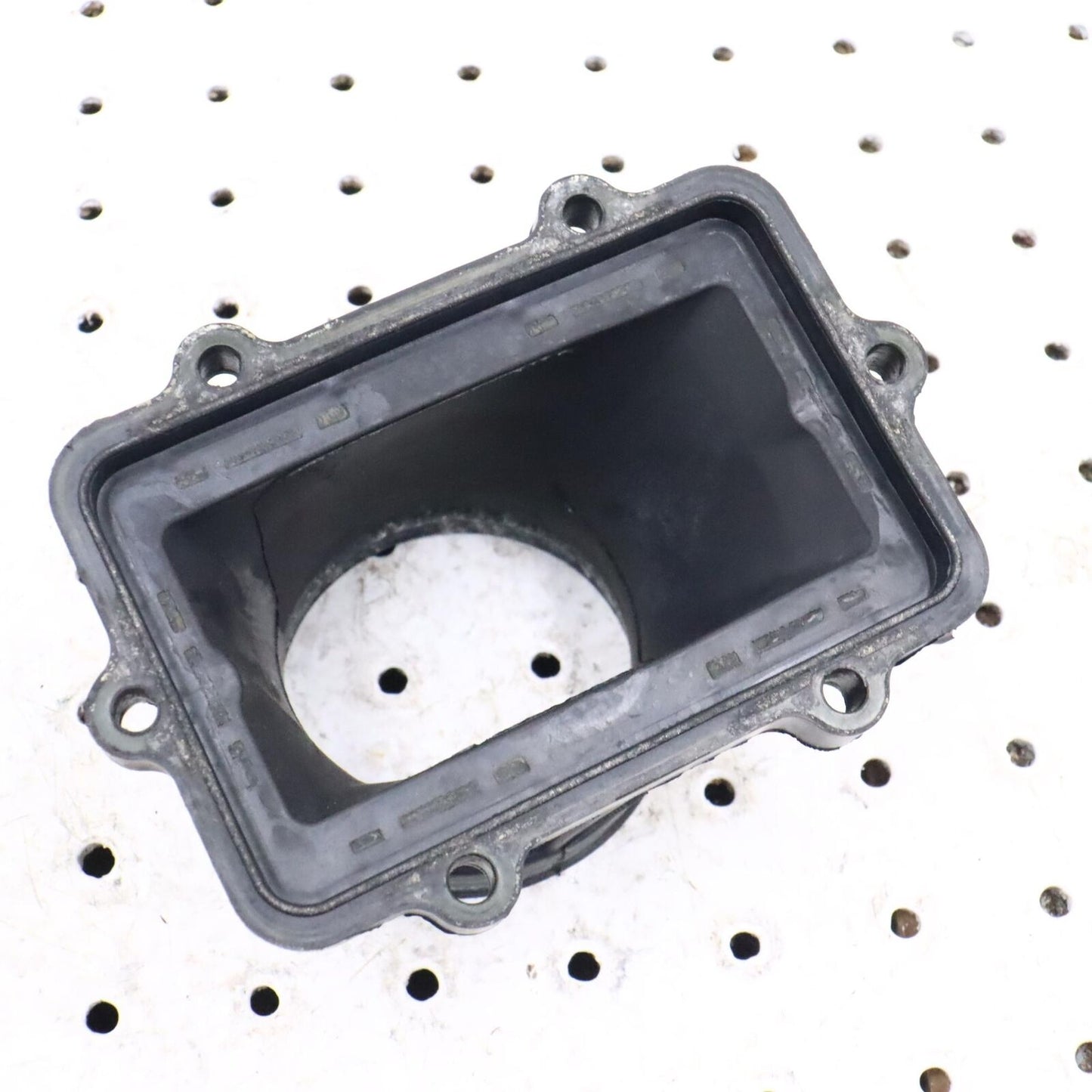 2010 SKI-DOO SUMMIT X 800R Intake Socket 420667470; 420667472