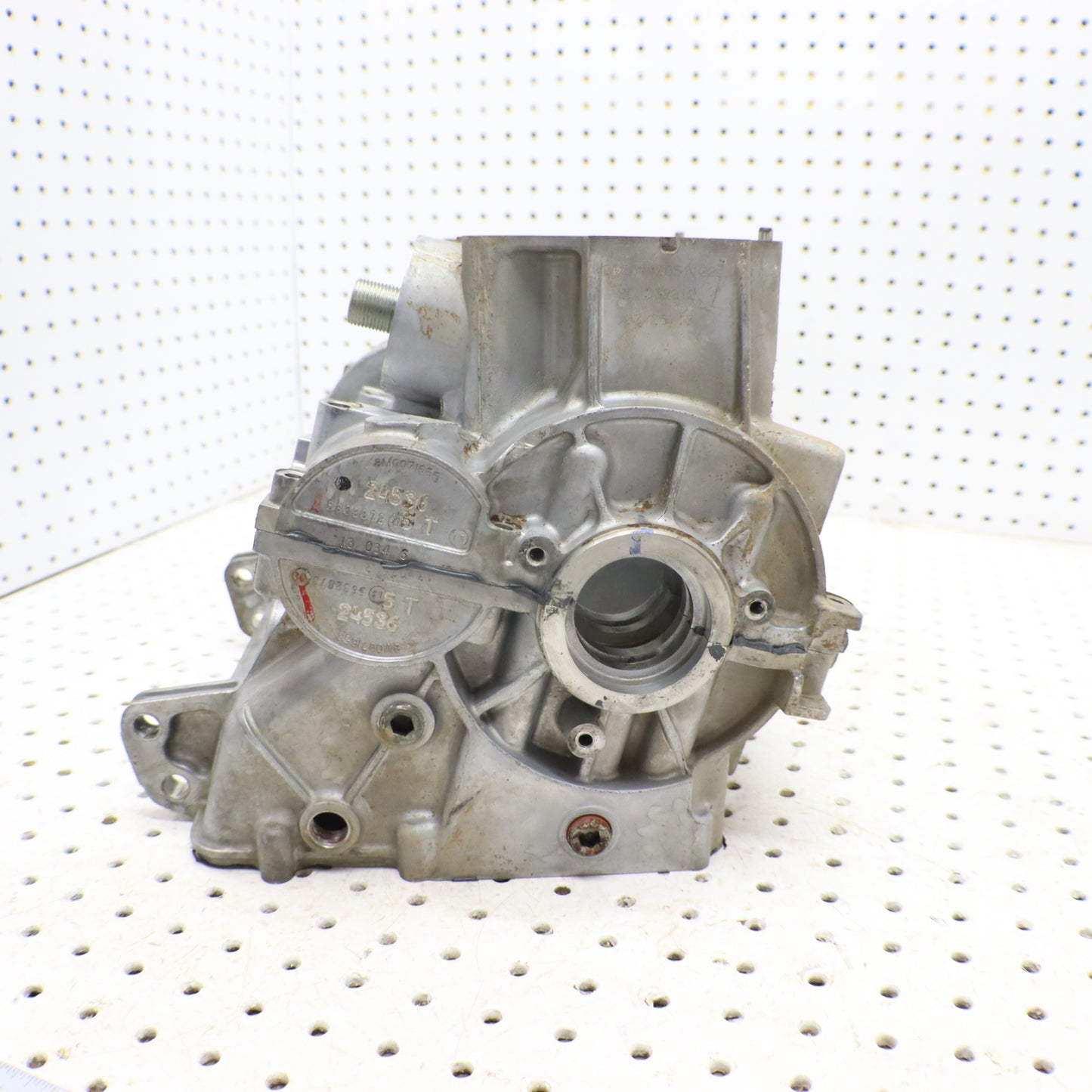 2013 Polaris Ranger Xp 900 Crank Case Engine Case 2204947, 2207371 GOOD!!