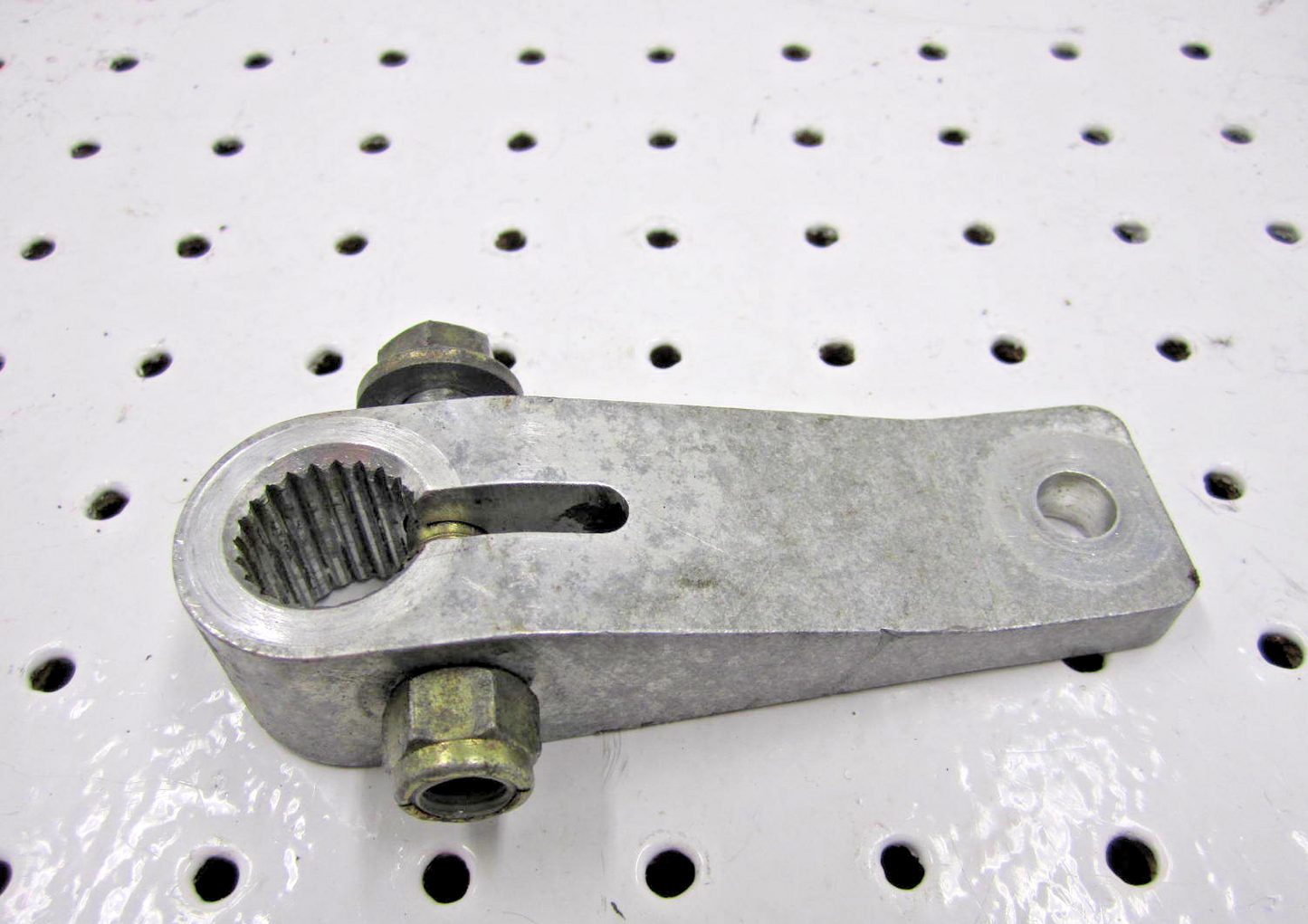 2002 POLARIS RMK 144 STEERING ARM 5133060