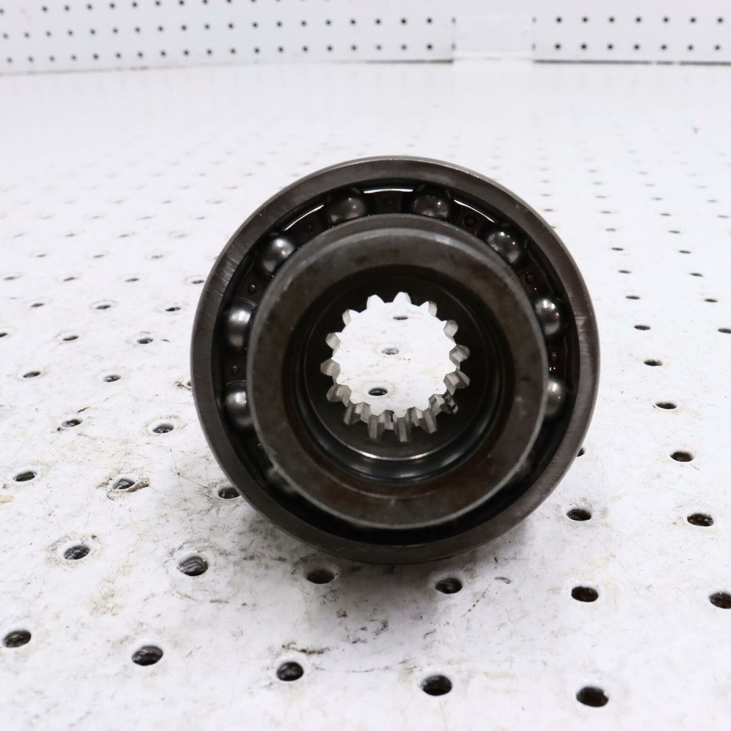 2006 POLARIS SWITCHBACK ASM-LOWER HUB CARRIER 1332306