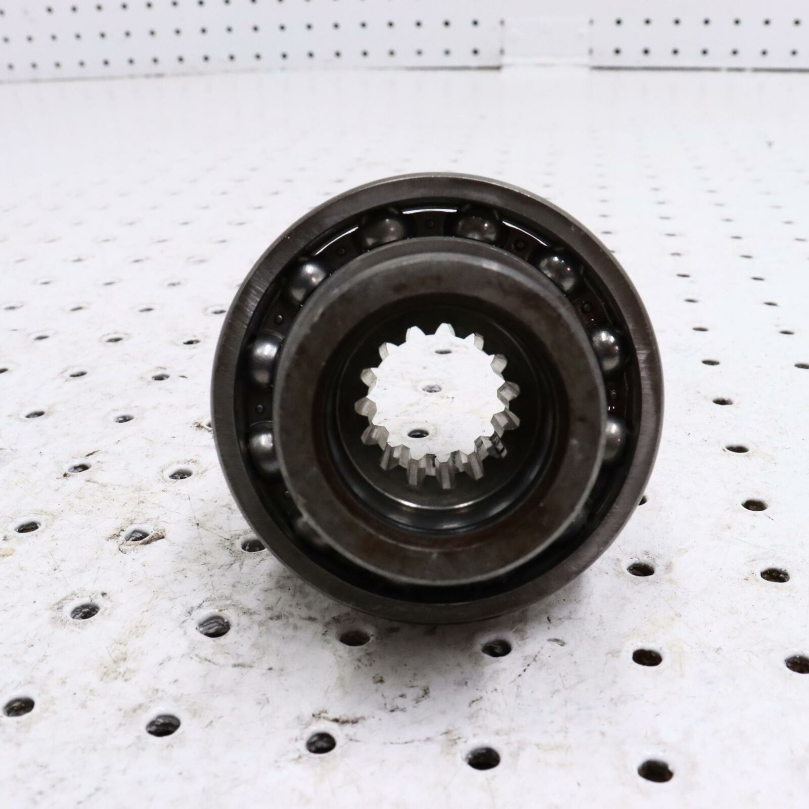 2006 POLARIS SWITCHBACK ASM-LOWER HUB CARRIER 1332306