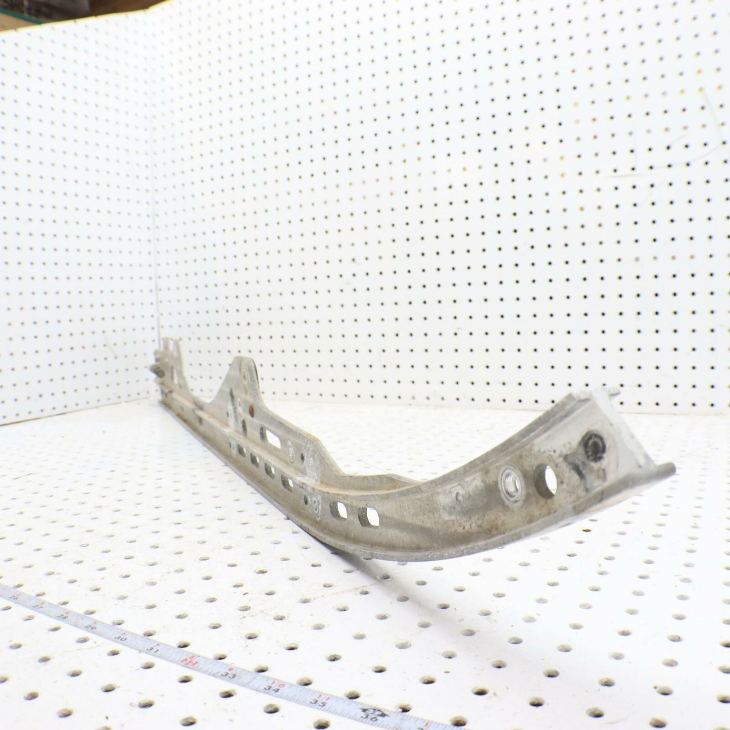 2007 POLARIS IQ 600 RIGHT SLIDING SKID FRAME SUSPENSION RAIL 1542131