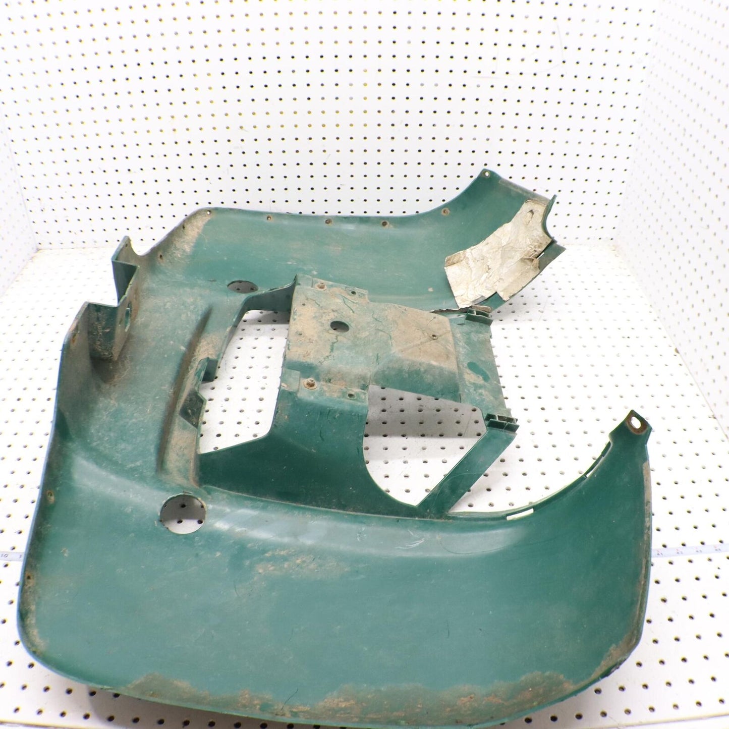 1998 POLARIS XPLORER 400L REAR FENDER CAB 5432663-195