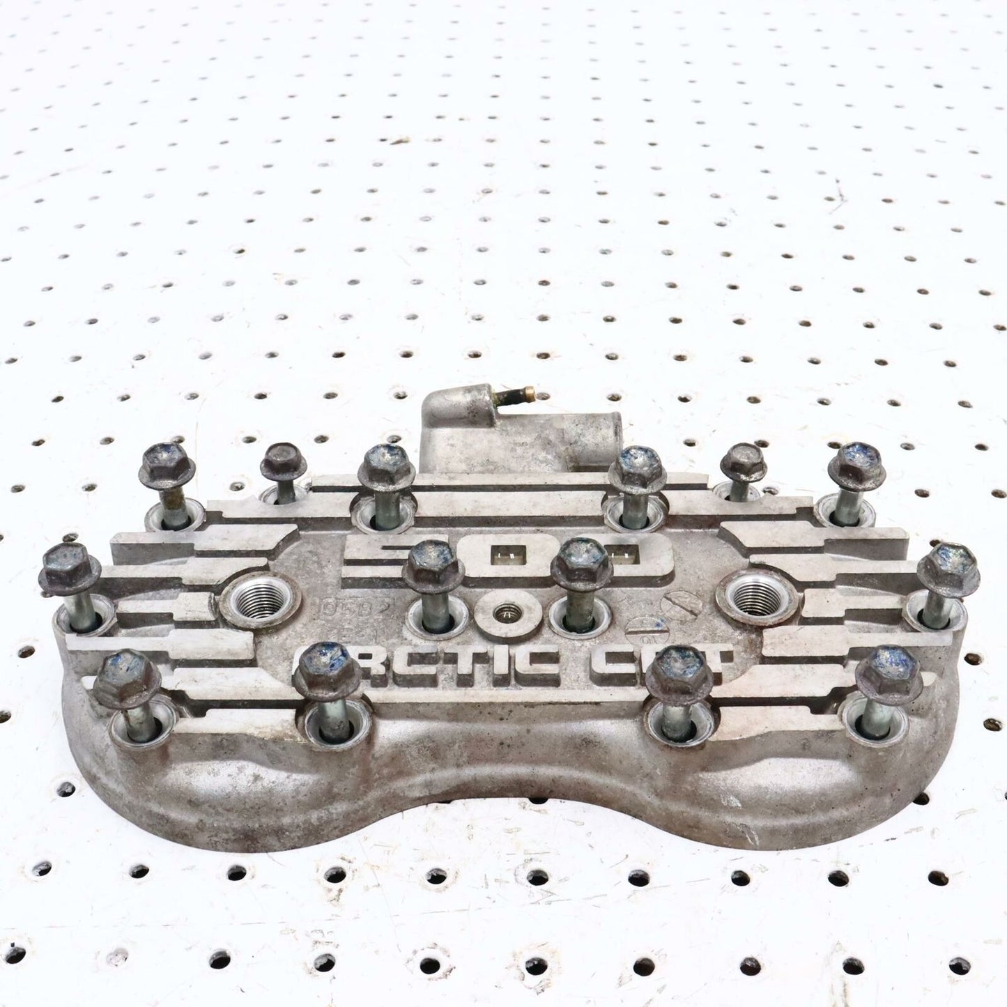 2013 ARCTIC CAT F5 ENGINE MOTOR CYLINDER HEAD TOP COVER DOME 3007-611