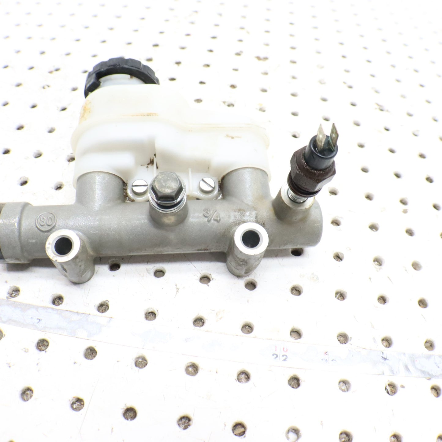 2013 Polaris Ranger 800 Brake Master Cylinder 1911515 1912463