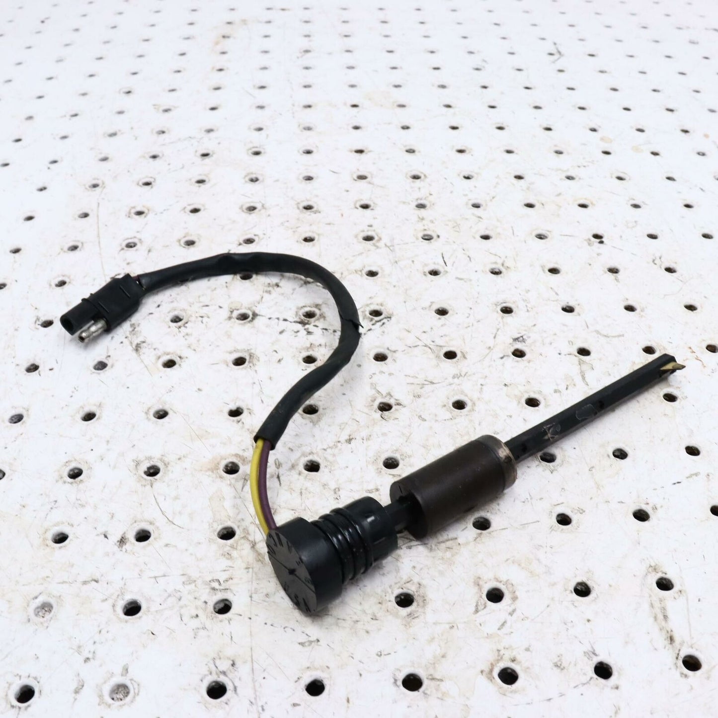 2007 POLARIS IQ 600 ENGINE OIL GAUGE SENSOR 4110134