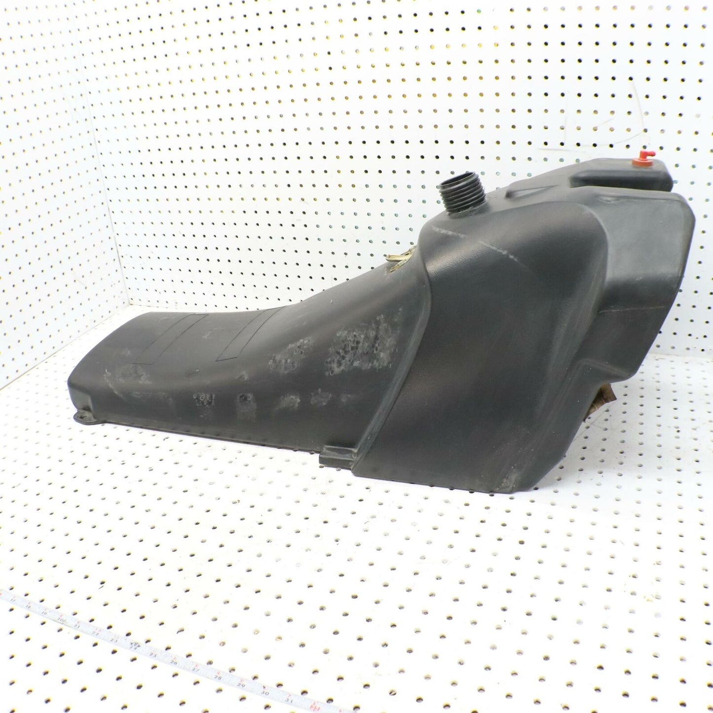 2006 POLARIS SWITCHBACK GAS TANK FUEL RESERVOIR 2520636; 2520640