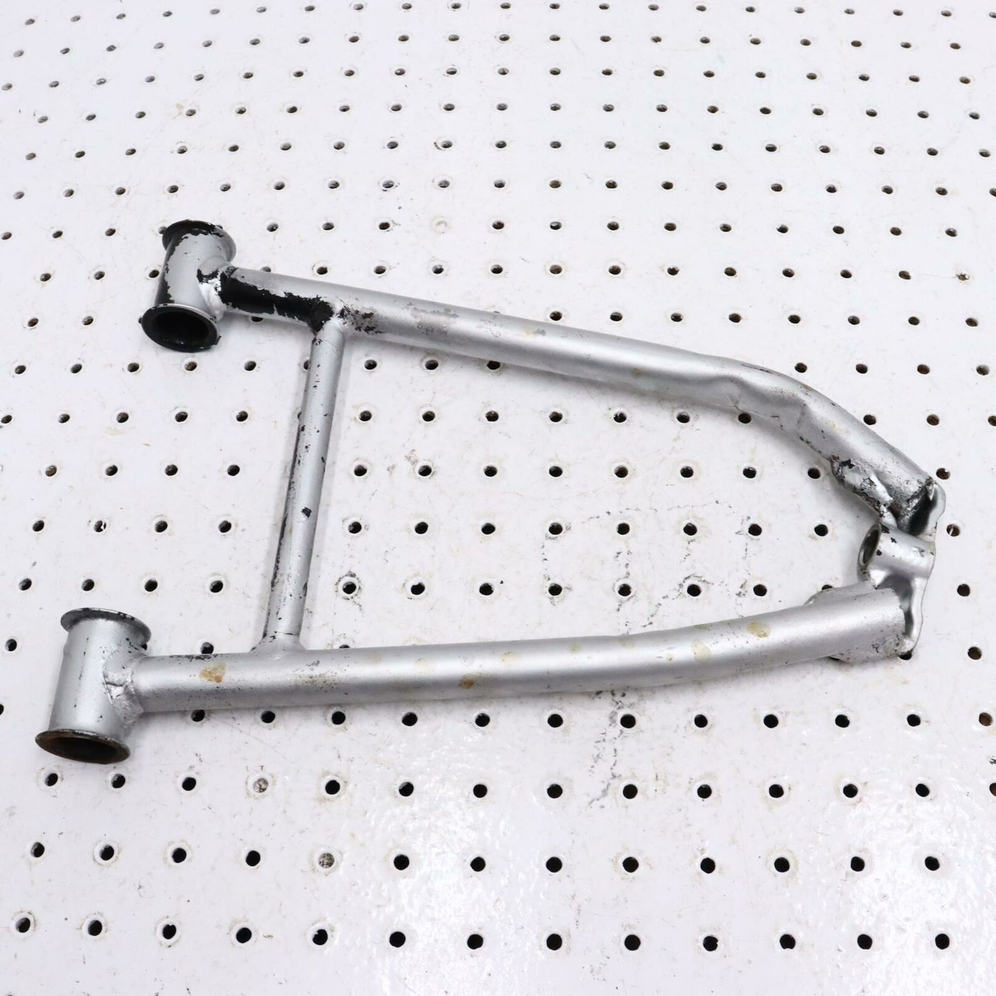 2007 POLARIS IQ 600 FRONT UPPER LEFT CONTROL A ARM 2203019-067