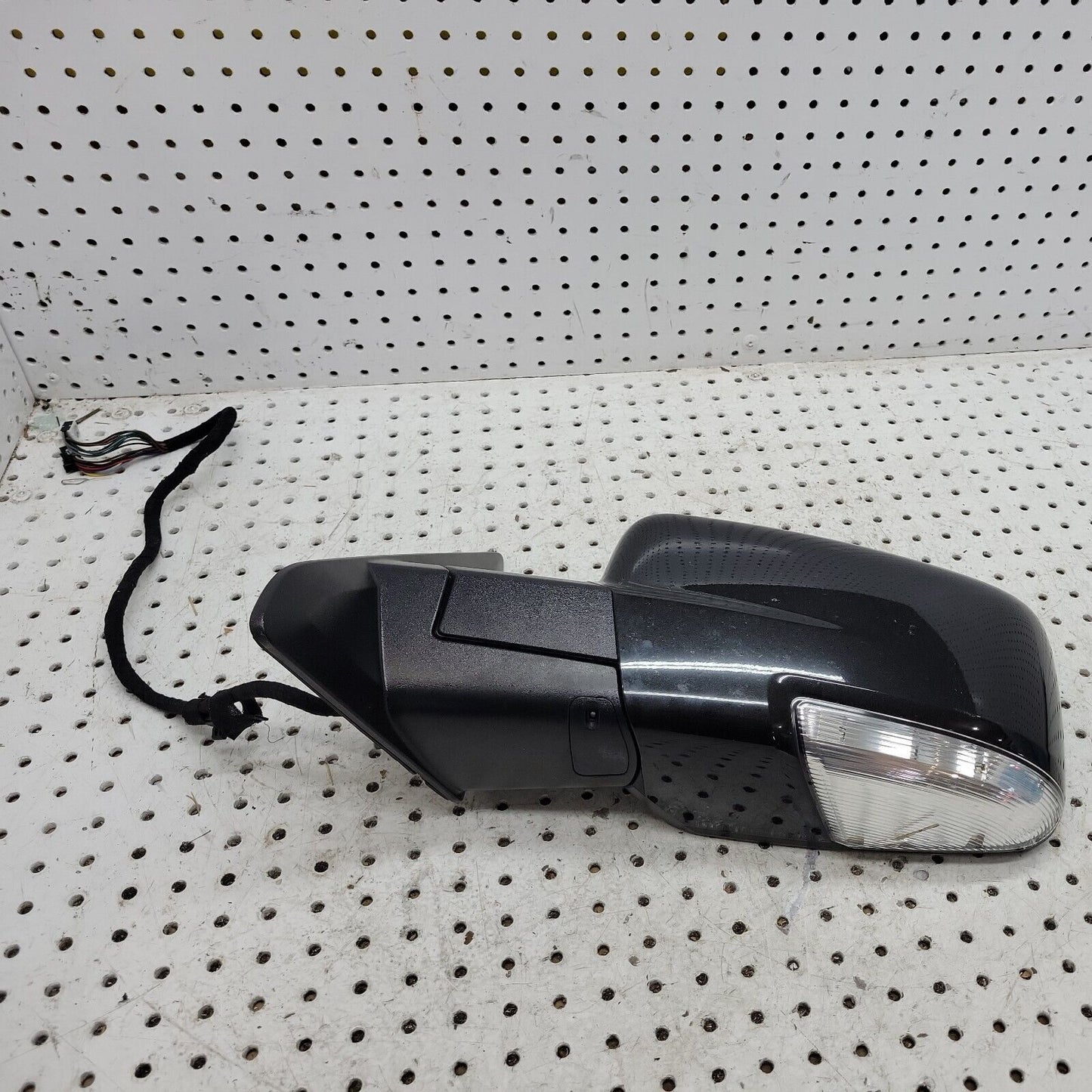 5RR551XRAD 2016 RAM 2500 LEFT SIDE POWER FOLD MIRROR