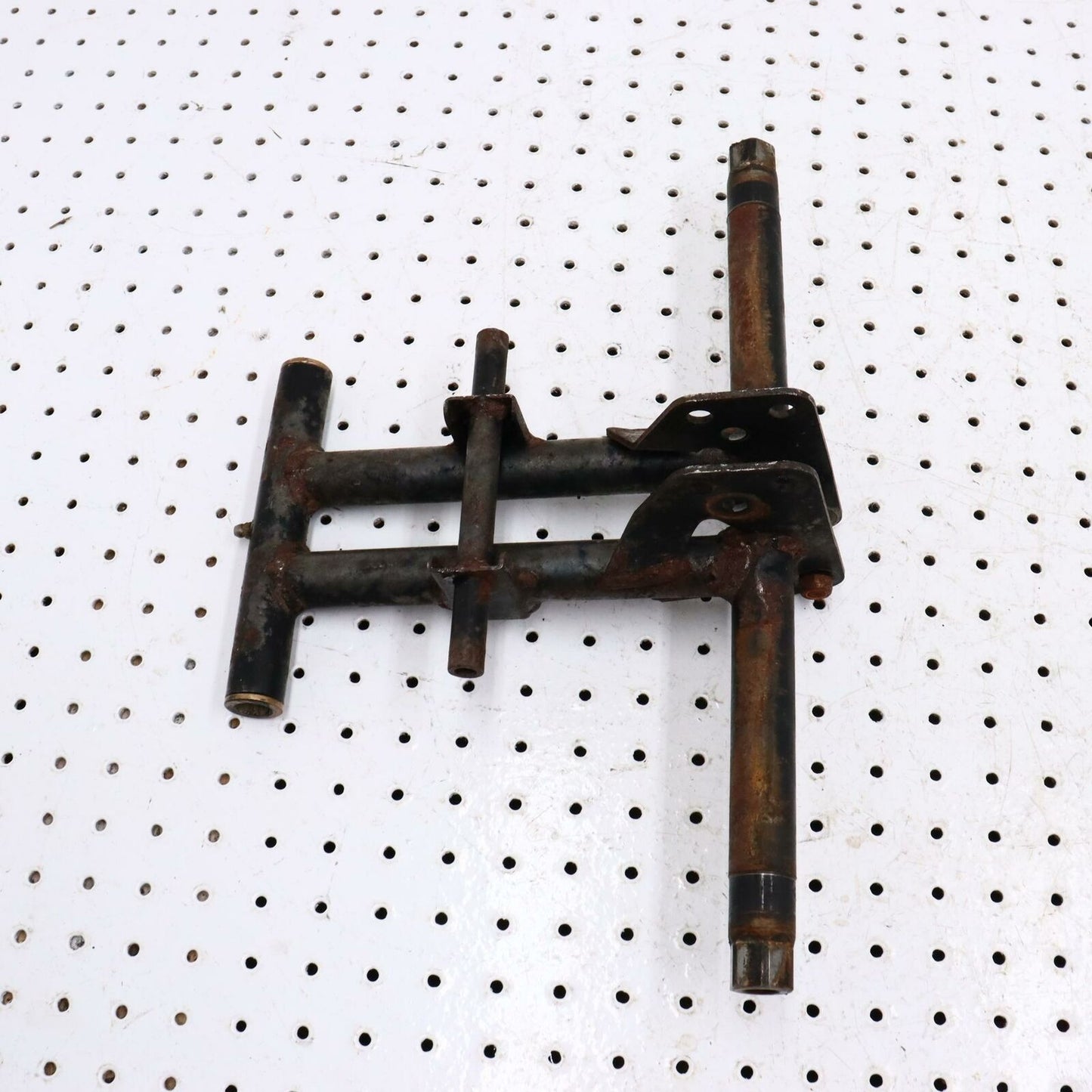 2009 ARCTIC CAT CROSSFIRE R 8 REAR SUSPENSION REAR IDLER ARM 1704-404