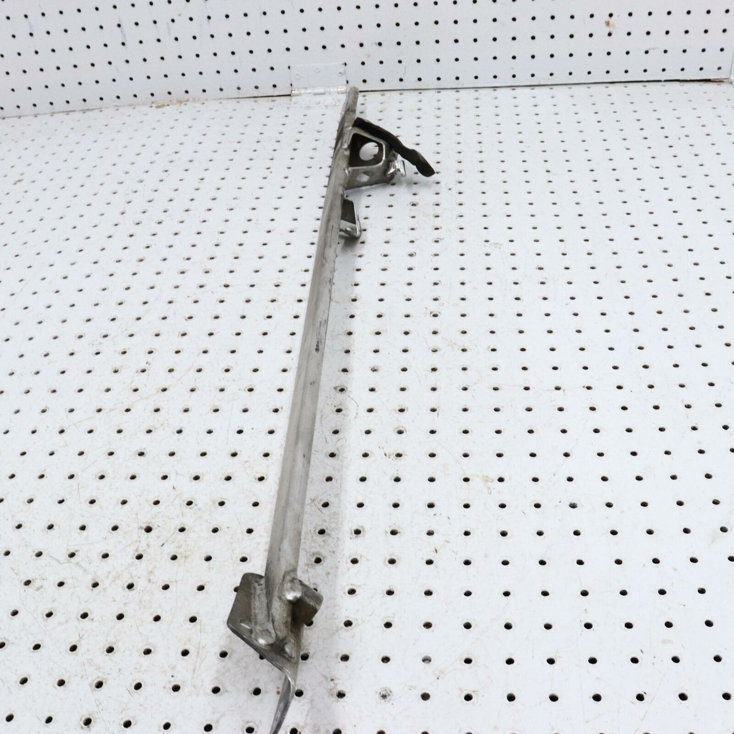 2006 SKI-DOO MXZ 500SS FRAME CHASISS SUPPORT RH Member 518323352