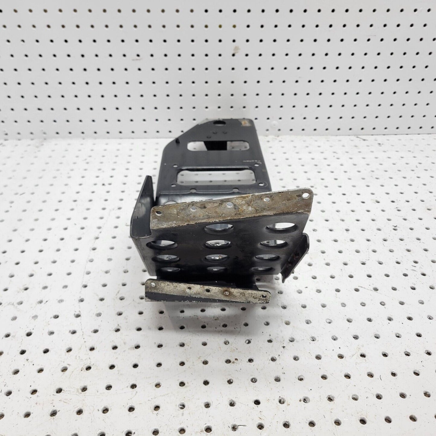 2000 ZL 700 RIGHT FOOTREST 1706-361