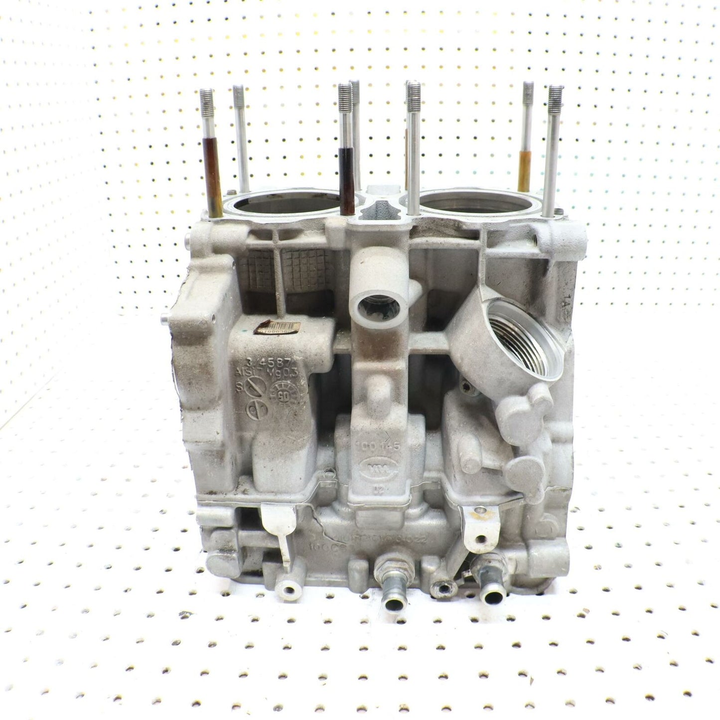 2006 POLARIS SWITCHBACK ENGINE MOTOR CASE CASES 0453149 0453150