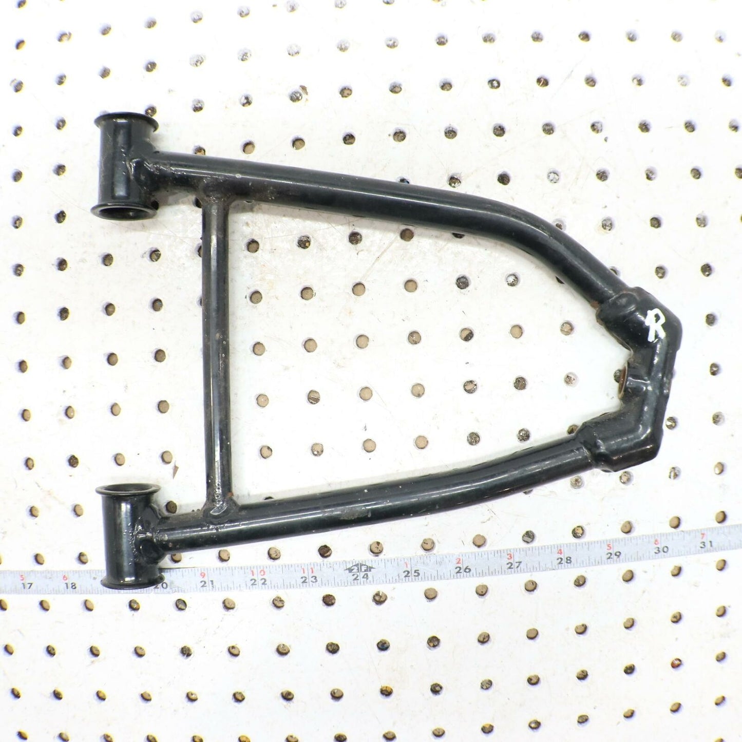 2006 POLARIS RMK 700 FRONT UPPER RIGHT CONTROL A ARM 2203024-385 2203024-067
