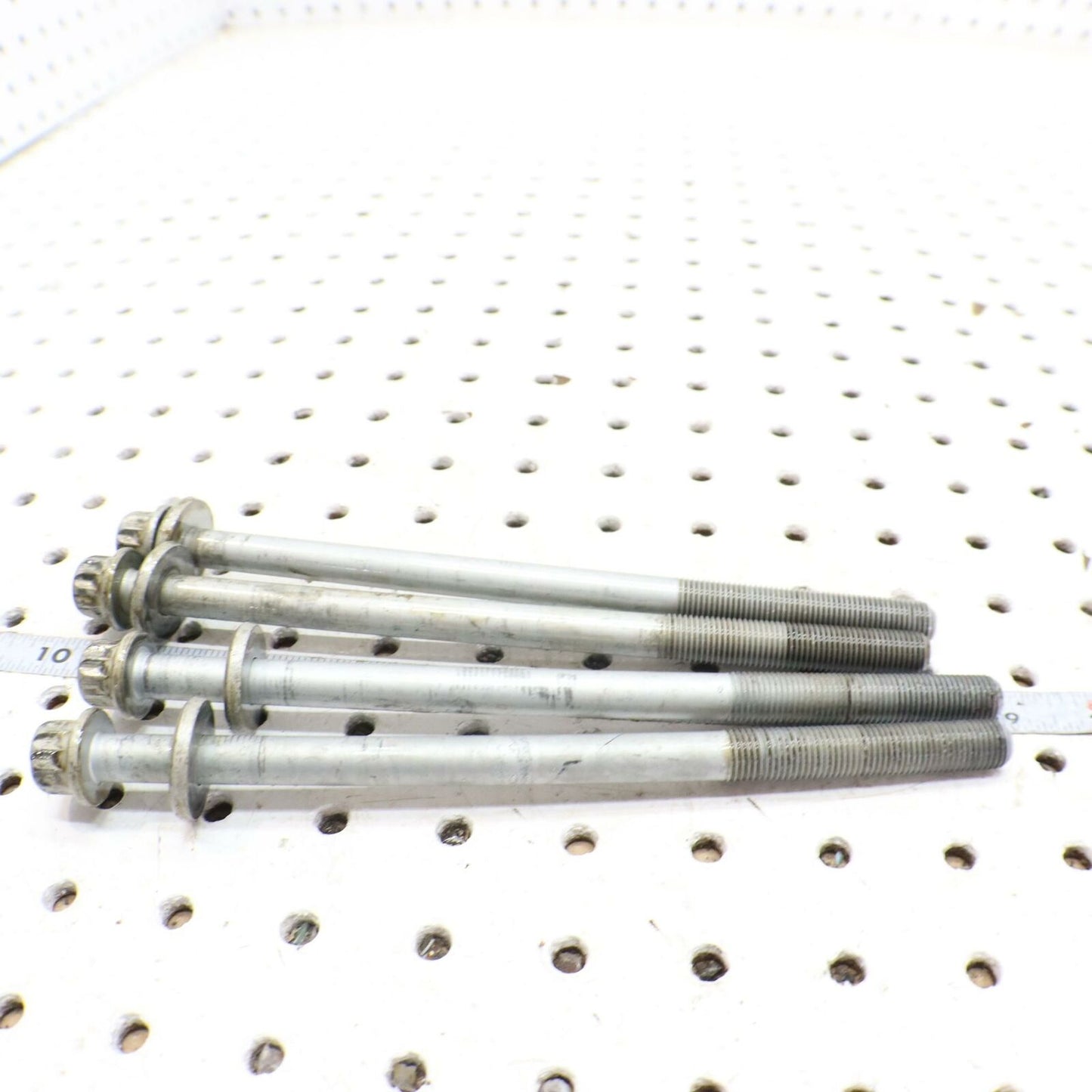 2001 POLARIS SPORTSMAN 400 BOLT CYLINDER HEAD BOLT 3084875 QTY (4)