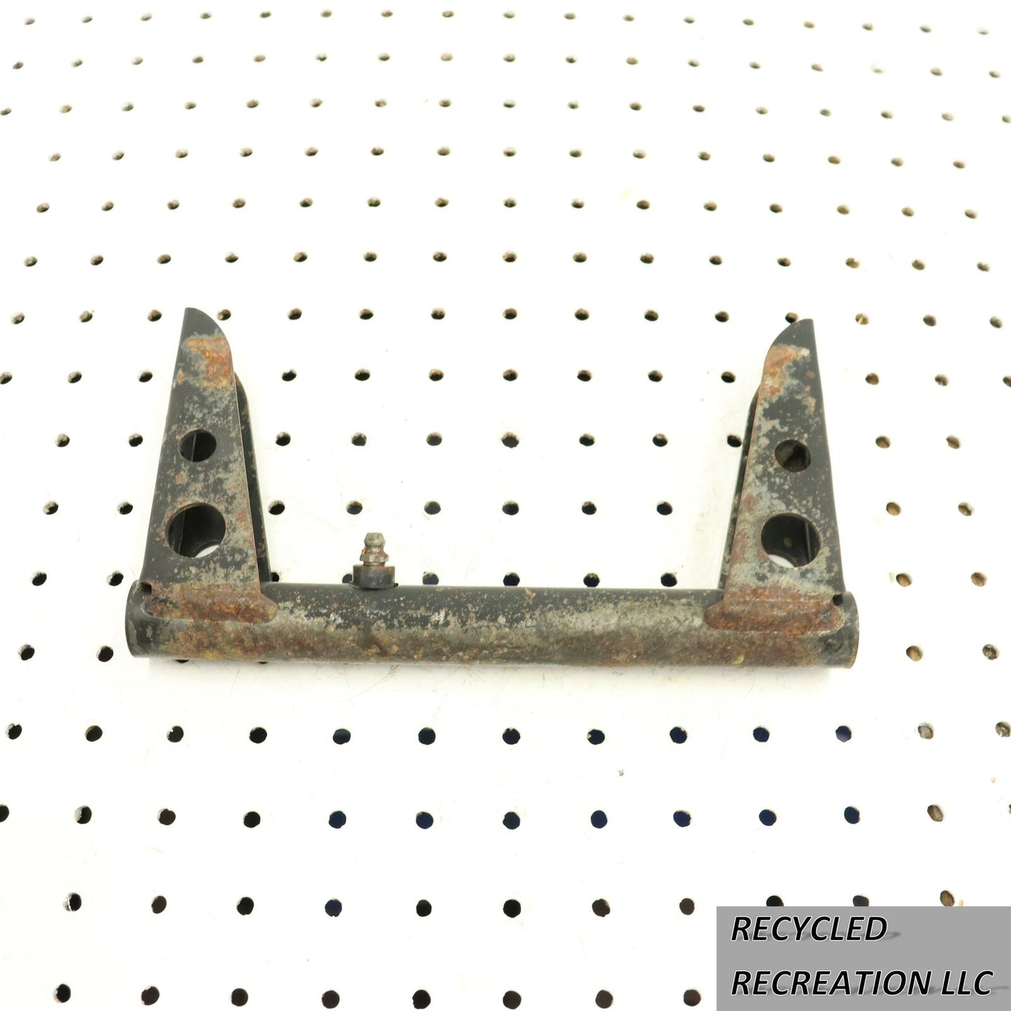 2006 POLARIS FUSION 600 REAR SUSPENSION REAR PIVOT BRACKET 1541928-067