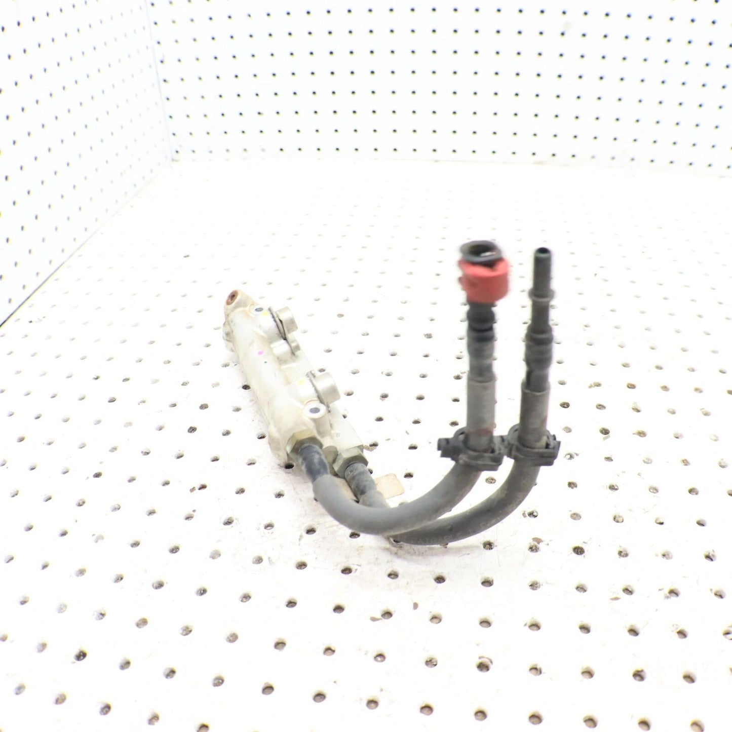 2015 POLARIS SWITCHBACK 800 FUEL RAIL 2521382; 2522185
