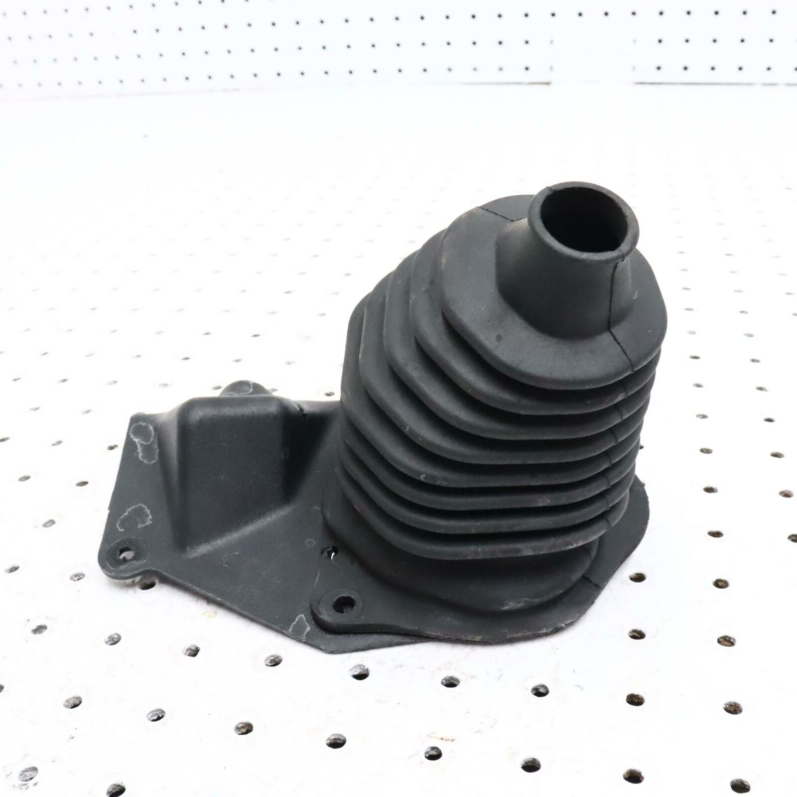 2006 POLARIS SWITCHBACK TIE ROD BOOT CAP RH 5433533