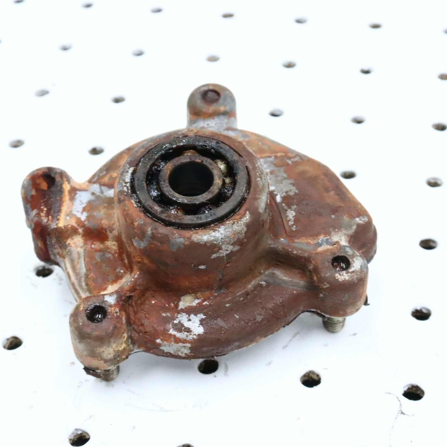 1996 POLARIS SCRAMBLER 400 WATERPUMP COVER 3085084; 3086770; 3085085