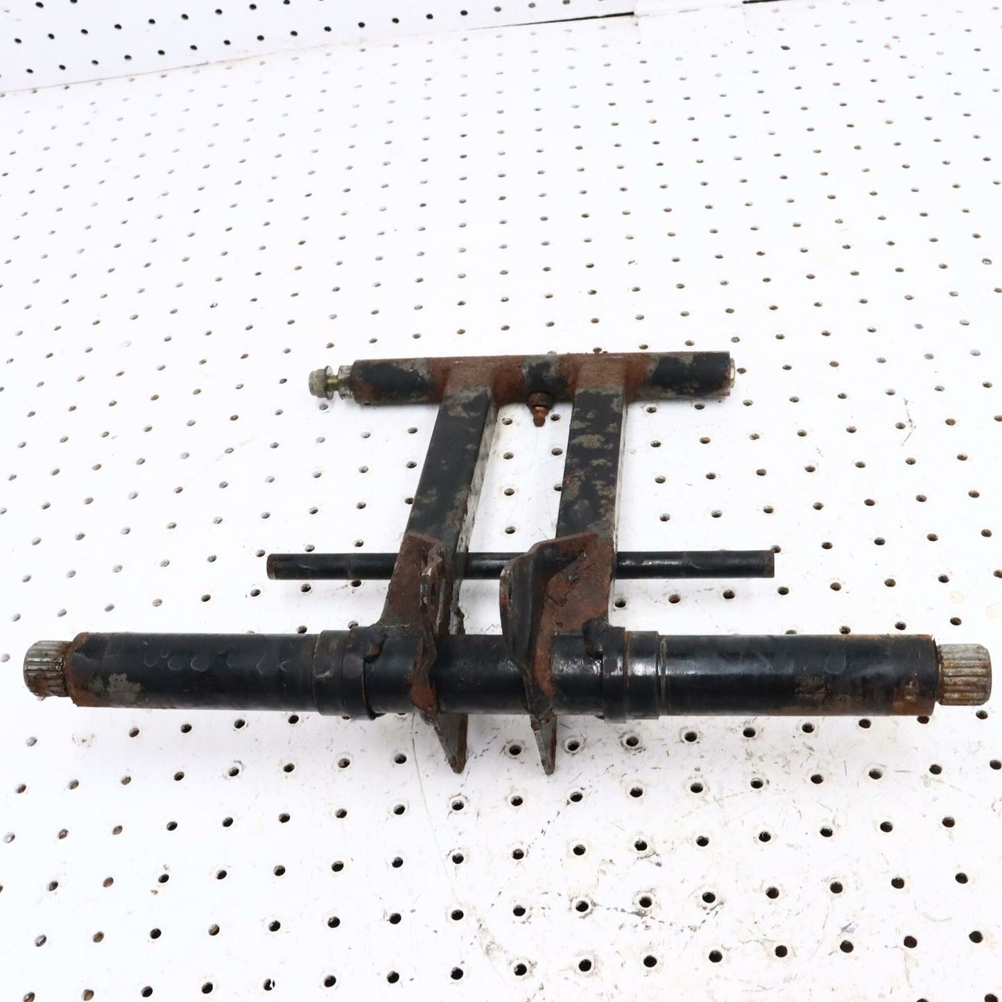 2007 POLARIS IQ 600 REAR BACK SUSPENSION FRONT TORQUE PIVOT ARM 1542136-067