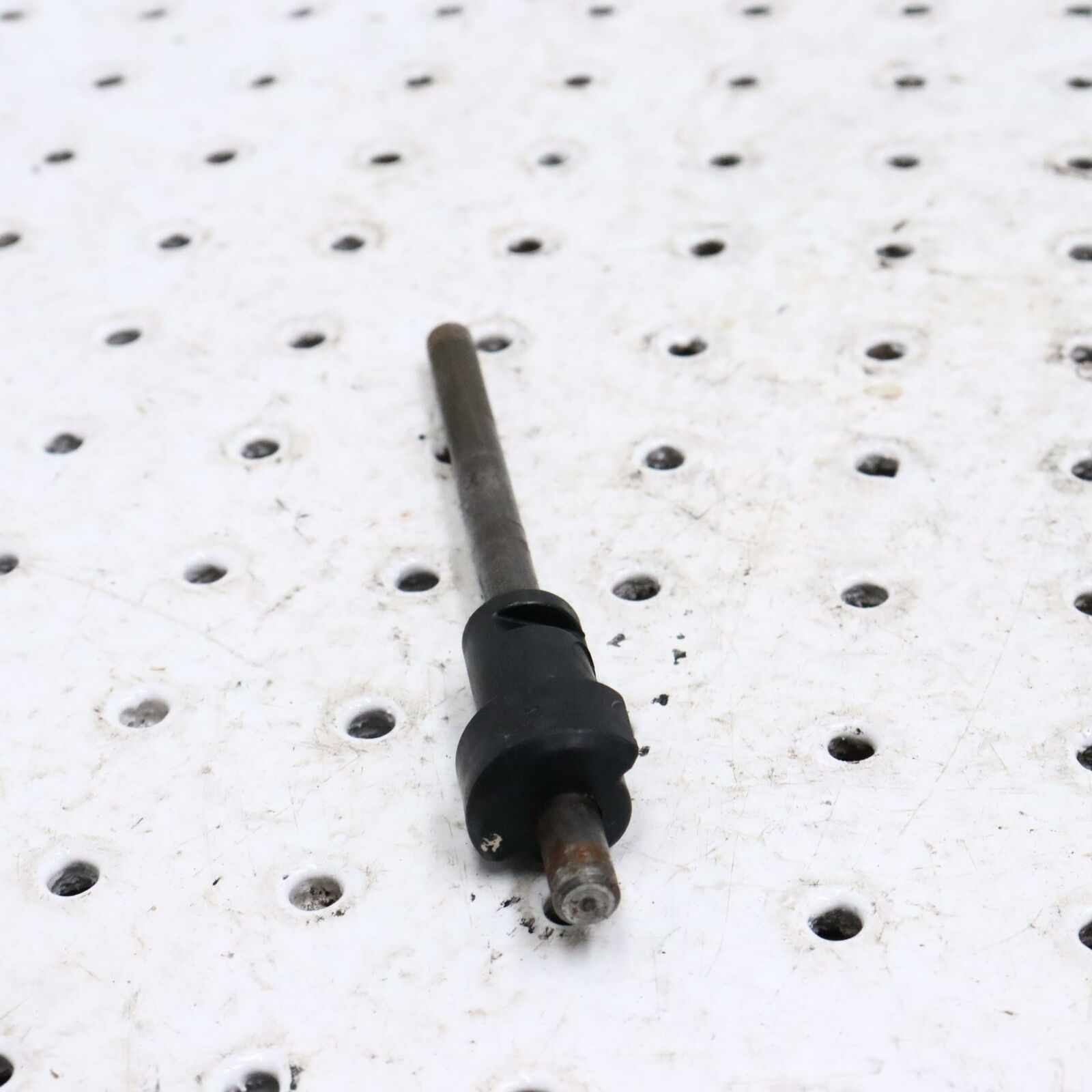2006 POLARIS SWITCHBACK CHAIN CASE REVERSE SHIFT FORK SHAFT RAIL 5134327