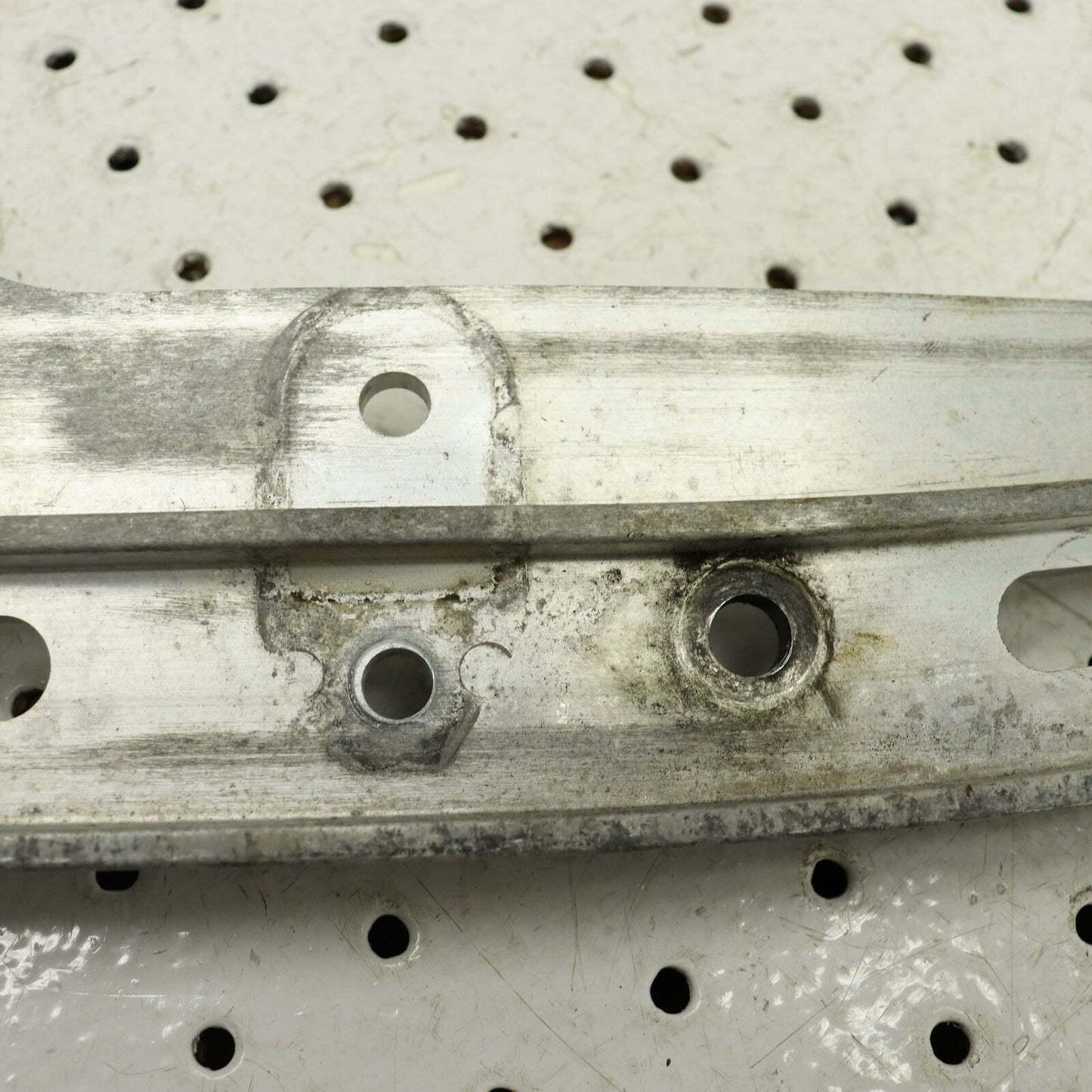 2007 POLARIS RMK 600 RIGHT SLIDING SKID FRAME SUSPENSION RAIL 1542236 1542237