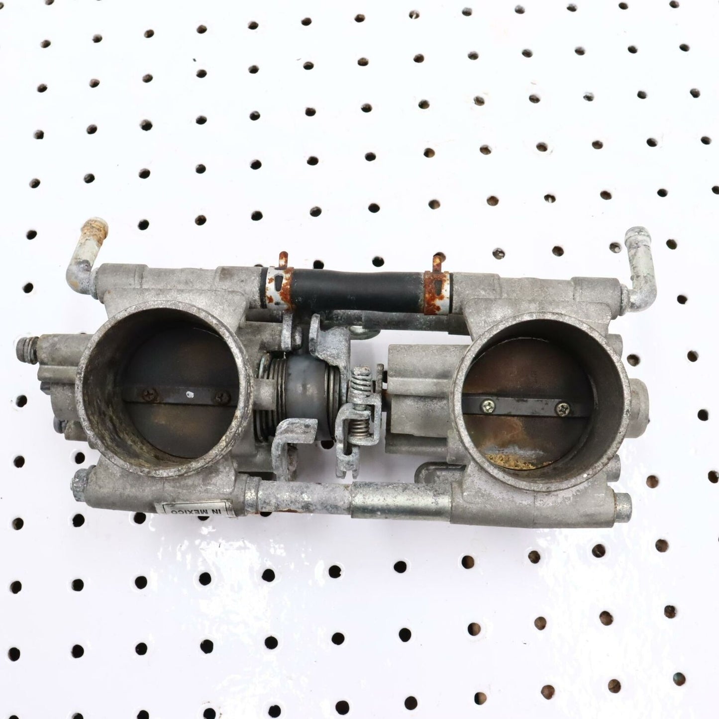 2007 POLARIS IQ 600 MAIN FUEL INJECTORS THROTTLE BODIES BODY 1203213