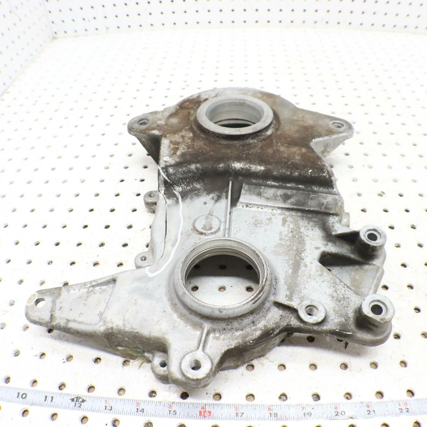 2006 POLARIS SWITCHBACK TRACK CHAIN HOUSING CASE 1332318 CRACKED