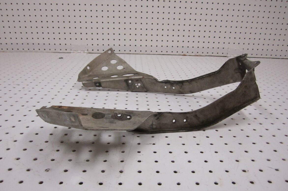 2002 POLARIS 800 RMK 144 BELLYPAN SUPPORT 5244050