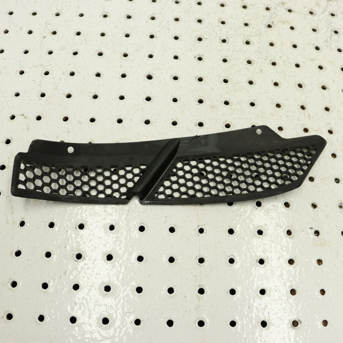 2007 POLARIS RMK 600 HOOD VENT SCREEN 5435848-070
