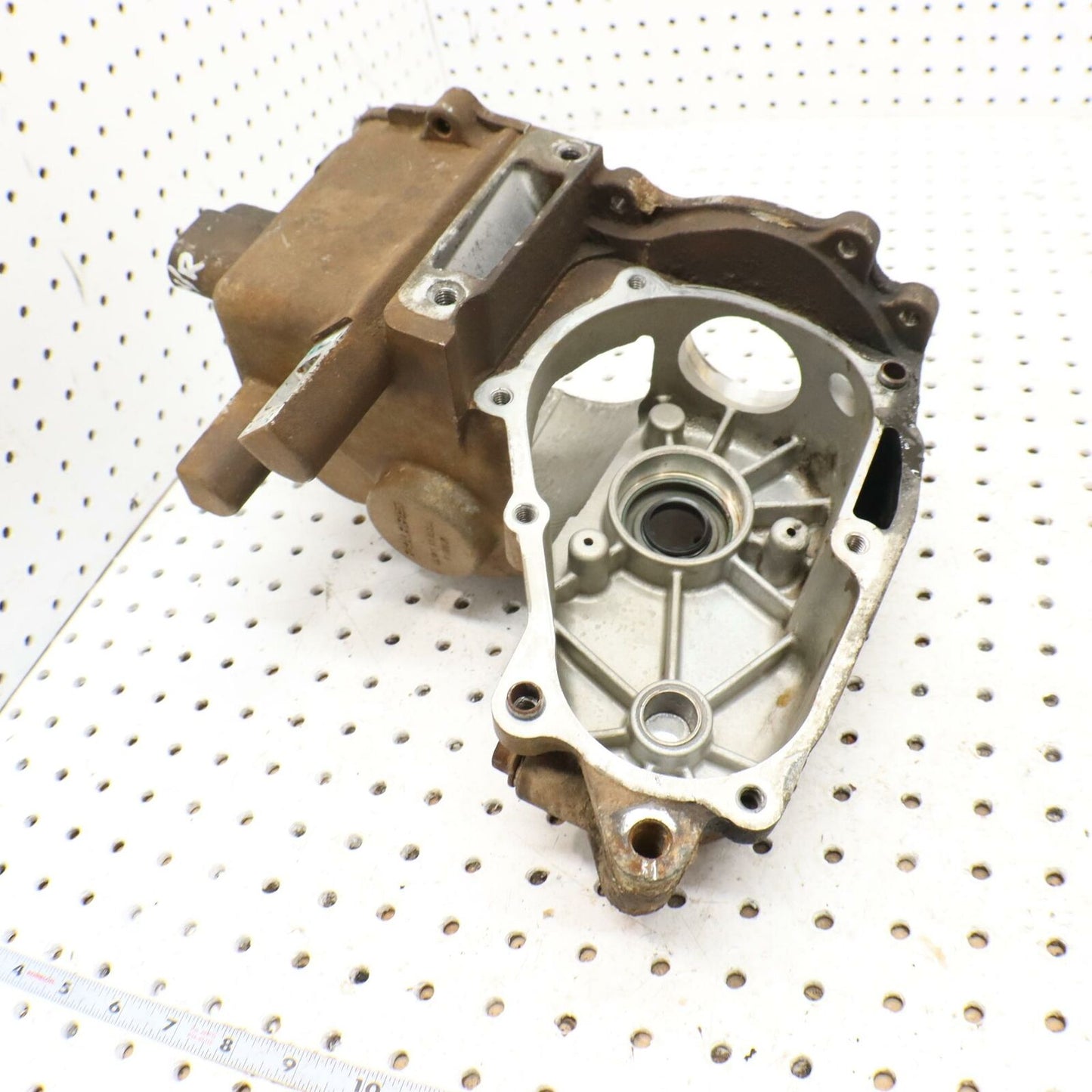 2000 POLARIS MAGNUM 325 TRANSMISSION GEARCASE GEAR CASE MAIN 3233902