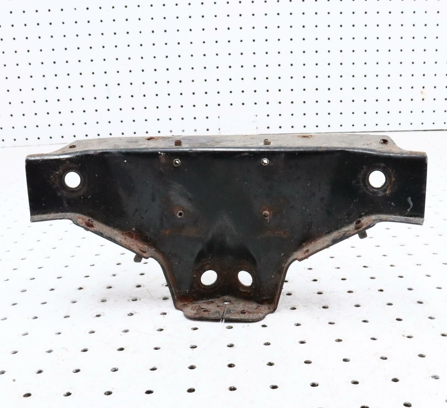 POLARIS RADIUS ROD MOUNT BRKT, RAD. ROD SUPPORT, BLK 5244049-067