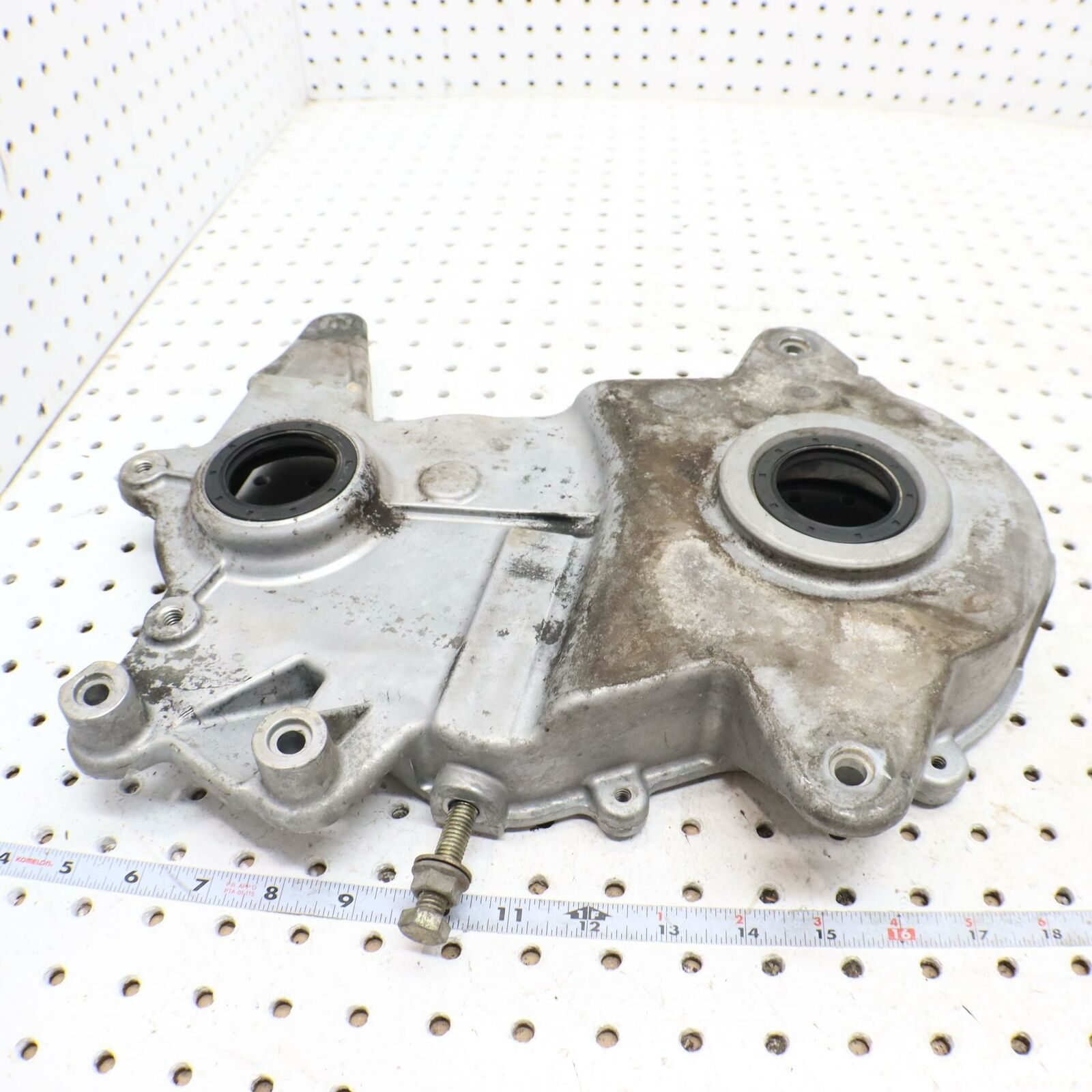 2006 POLARIS FST SWITCHBACK TRACK CHAIN HOUSING CASE 1332318