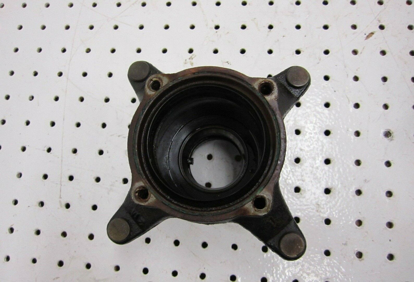 POLARIS SPORTSMAN XPLORER MAGNUM 400 4X4 FRONT WHEEL HUB 1520182 2202595