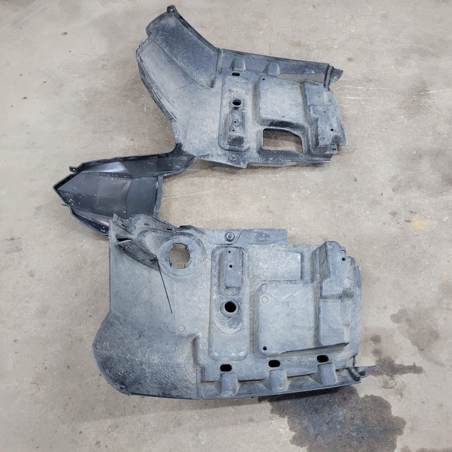 2009 POLARIS SPORTSMAN XP 850 FRONT FENDER 2633779-464