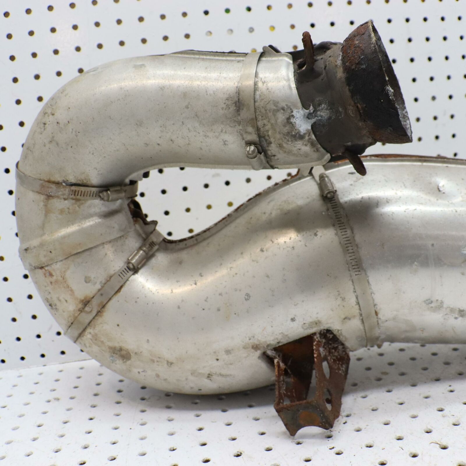 2006 POLARIS FUSION 700 EXHAUST EXPANSION CHAMBER PIPE 1261380