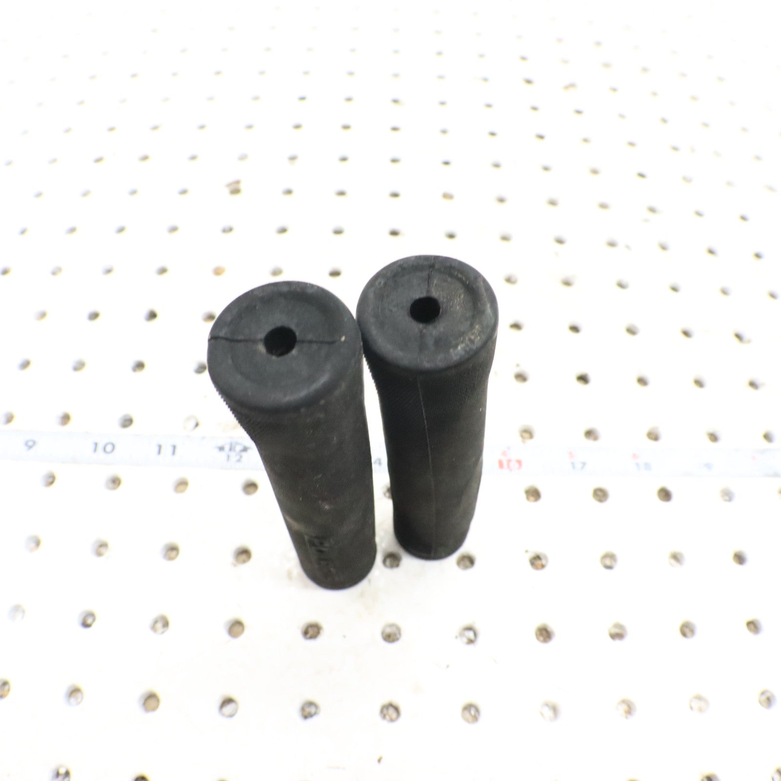 2008 Polaris Sportsman 800 Handlebar Grips 5412900-070; 5413578-070
