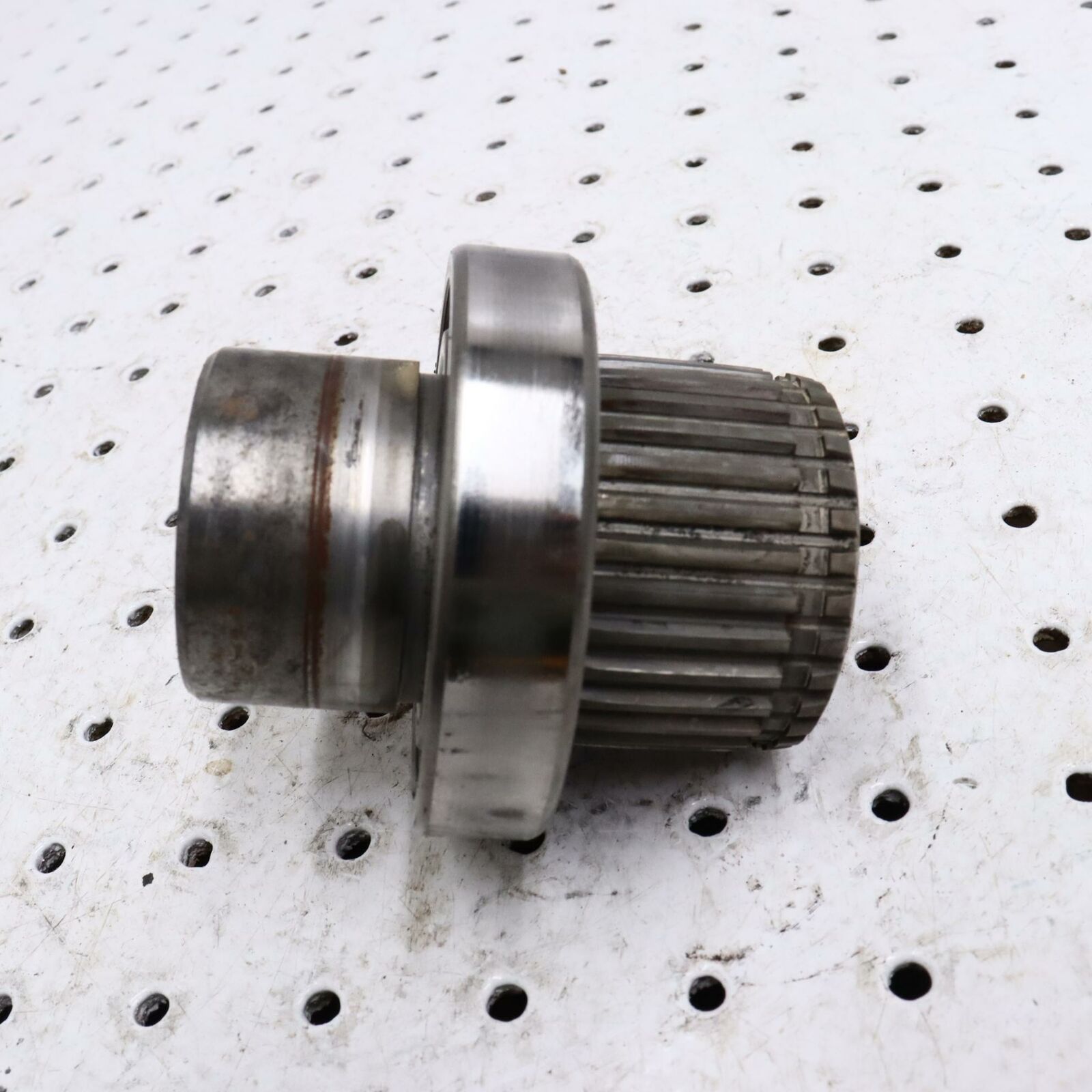 2006 POLARIS SWITCHBACK ASM-LOWER HUB CARRIER 1332306