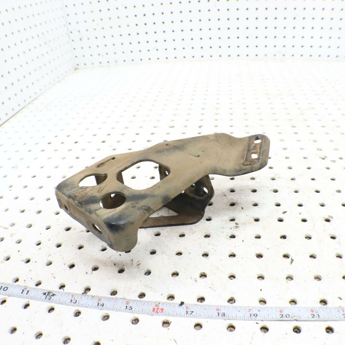 2000 POLARIS MAGNUM 325 SHIFTER BRKT, BLK 1012822-067