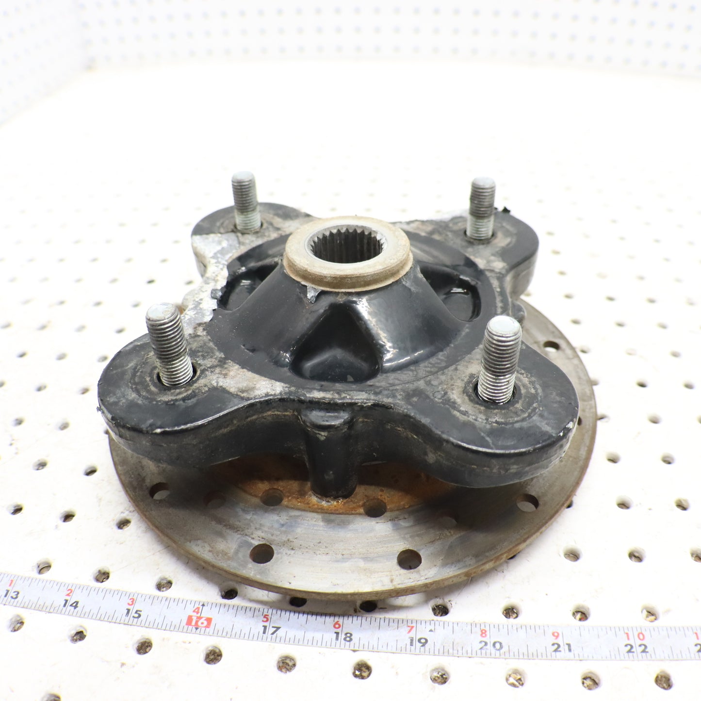 2013 Polaris Ranger Xp 900 Wheel Hub REAR 5137431-067; 5142964-067