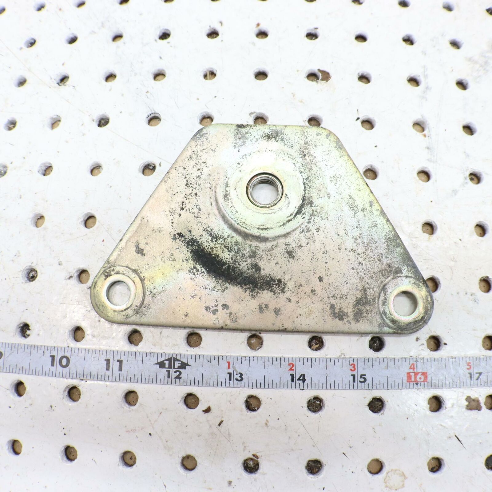 2006 POLARIS SWITCHBACK ENGINE MOTOR MOUNT BRACKET  1014698