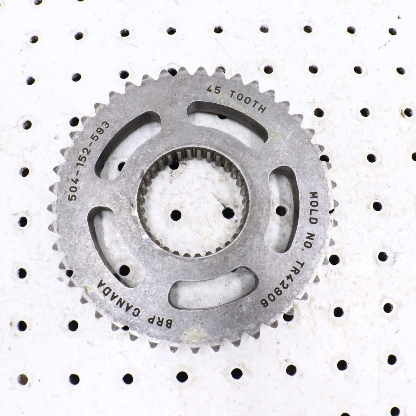 2010 SKI-DOO SUMMIT X 800R CHAIN CASE GEAR SPROCKET 504152593
