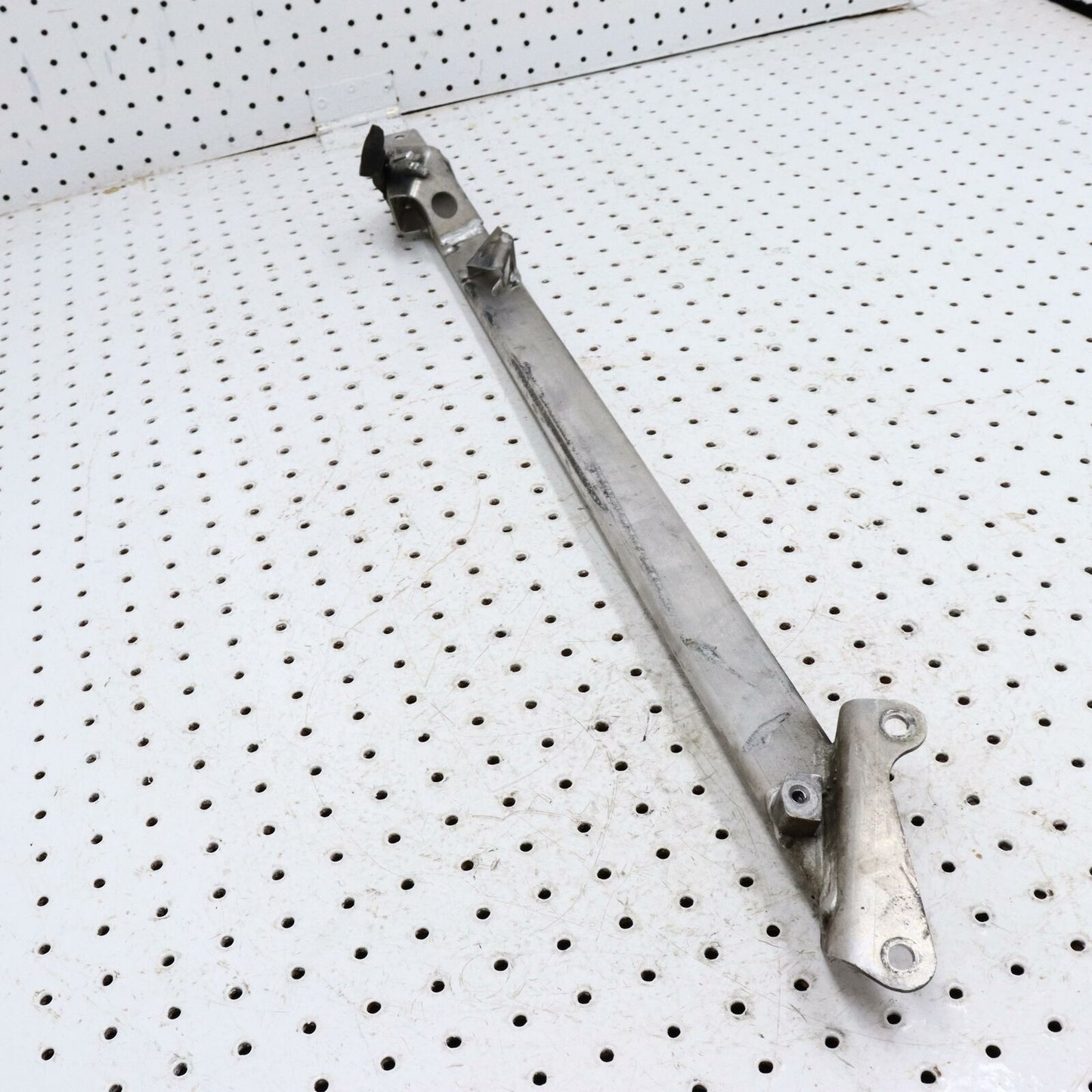 2006 SKI-DOO MXZ 500SS FRAME CHASISS SUPPORT RH Member 518323352