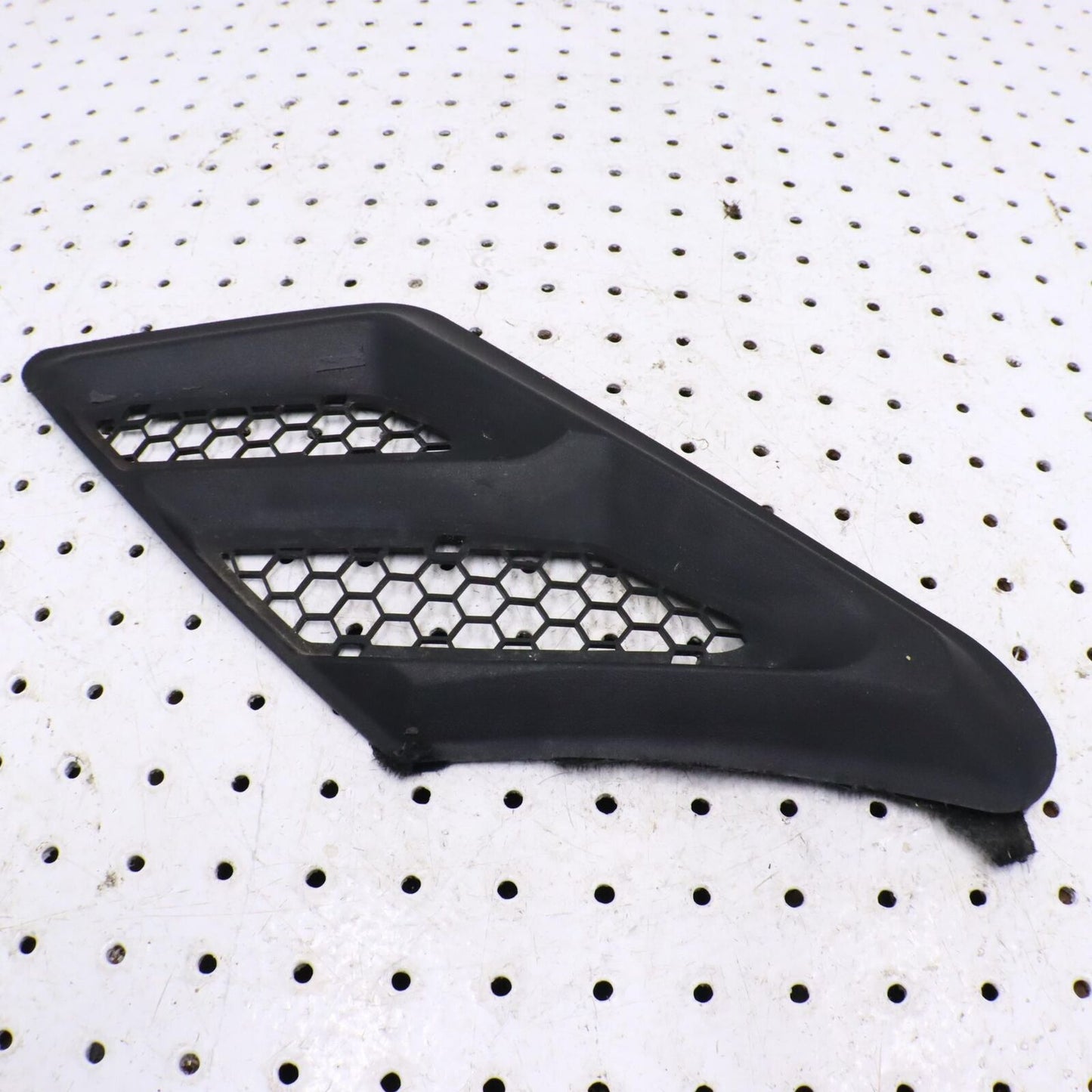 2008 POLARIS SWITCHBACK TURBO SCREEN-RESONATOR VENT,FR,BLK 5436407-070