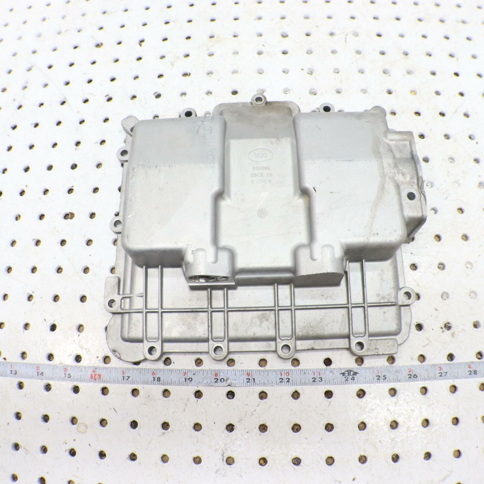 2006 POLARIS SWITCHBACK ENGINE MOTOR BOTTOM OIL PAN COVER DRY SUMP 0452985