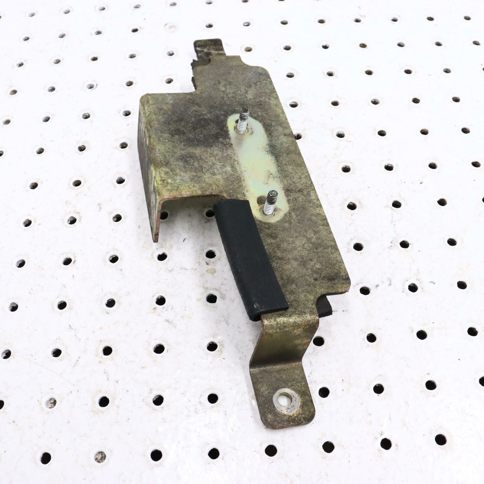 2006 POLARIS SWITCHBACK BATTERY BOX HOLDER COVER 1015168; 1016727