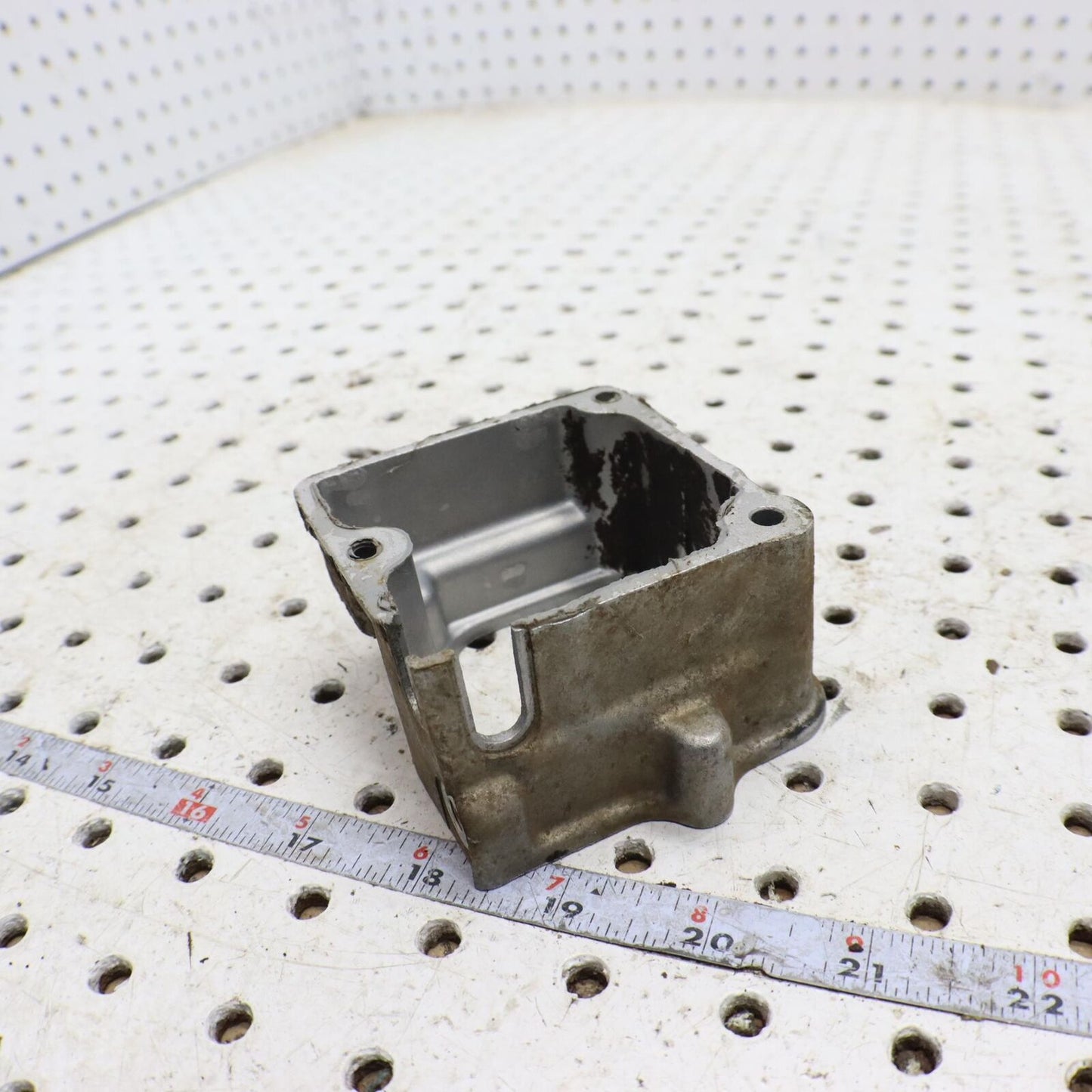 1998 POLARIS XPLORER 400L OIL PUMP HOUSING 3085520