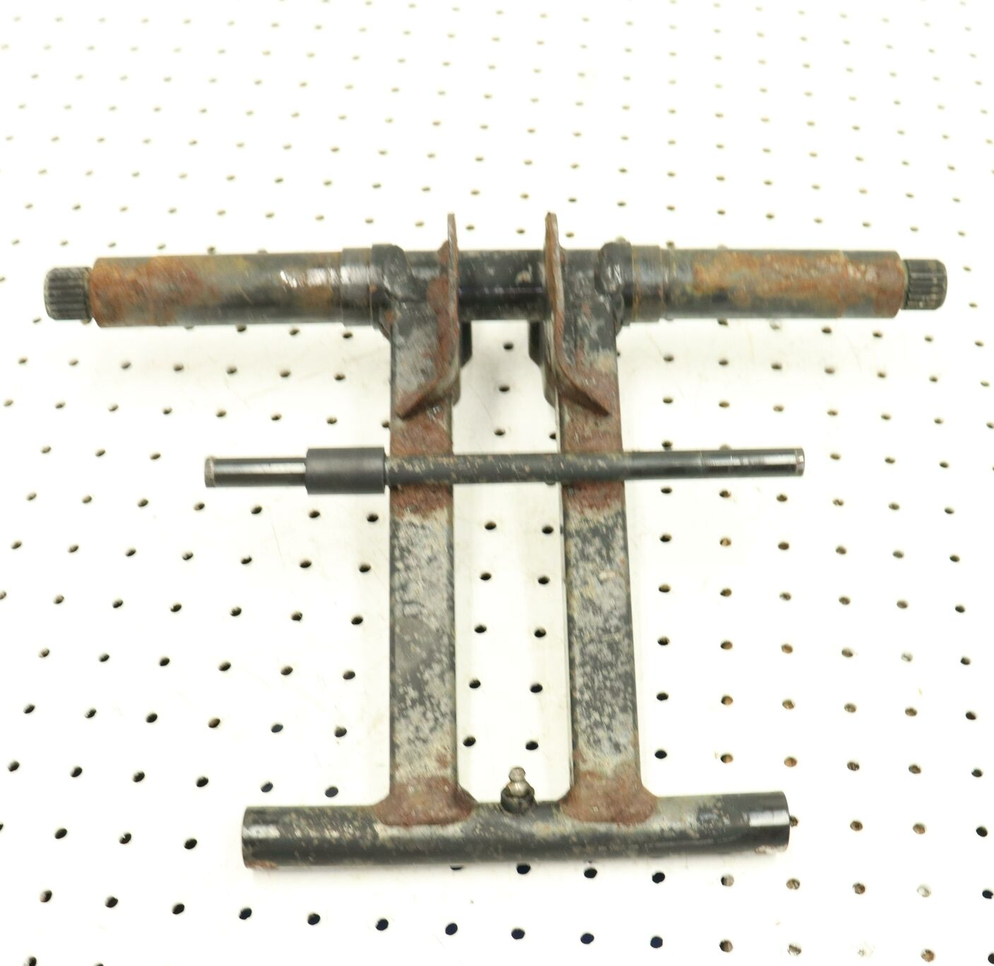 2006 POLARIS FUSION 600 REAR BACK SUSPENSION FRONT TORQUE PIVOT ARM 1542136-067